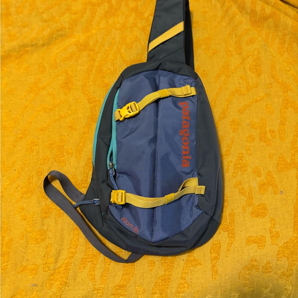 Patagonia Atom 8L Sling Bag